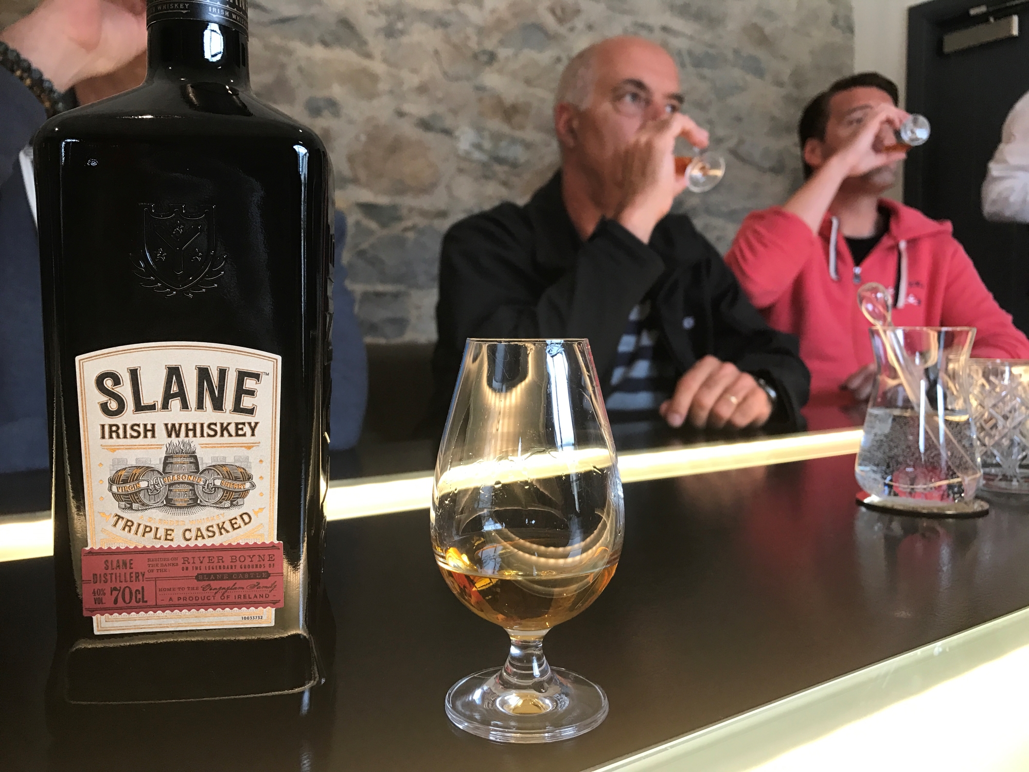 Slane Whiskeydegustation Arbor Kunden.JPG